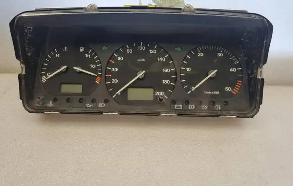 Speedometer (instrument cluster)
