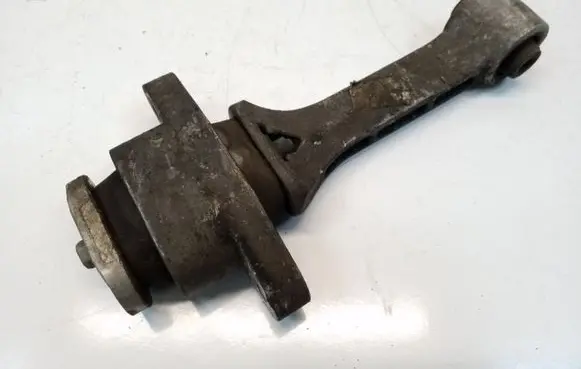 Hyundai ix35 Engine mount bracket