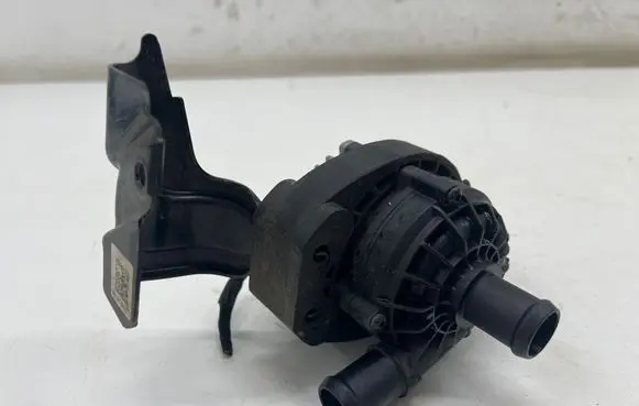 Cupra Leon Electric auxiliary coolant/water pump 04L965567C