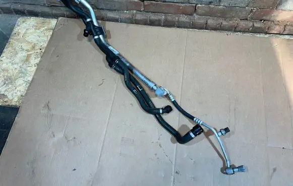 BMW 3 G20 G21 Air conditioning (A/C) pipe/hose 9395471
