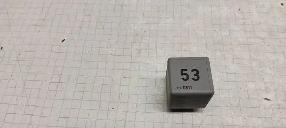 Volkswagen Caddy Other relay 141951253B V23134B57X2221
