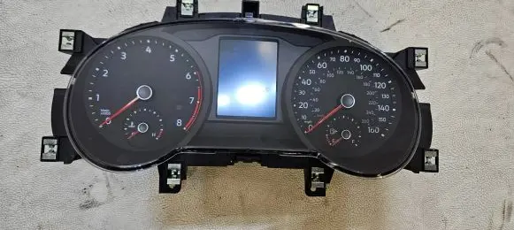 Volkswagen Tiguan Allspace Speedometer (instrument cluster) 5NA920850B