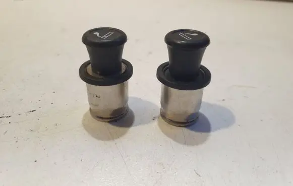 Toyota Corolla Verso AR10 Cigarette lighter 