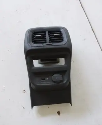 Volkswagen Tiguan Center console 5NA864298D 5NA819203