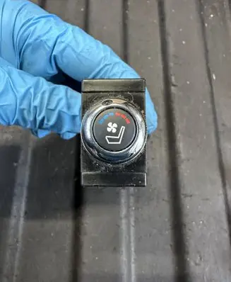Infiniti FX Seat heating switch NILES2