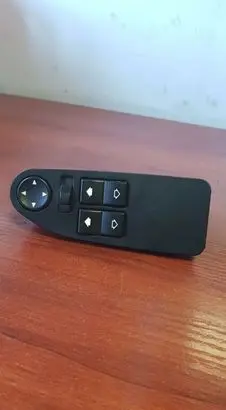 BMW 5 E39 Electric window control switch 8368988