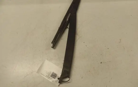 Opel Vectra C Rear wiper blade arm