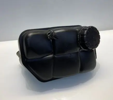 Mercedes-Benz CLS C219 Coolant expansion tank/reservoir 2115000049 A2115000049