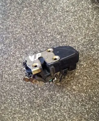 Chrysler 300 - 300C Front door lock