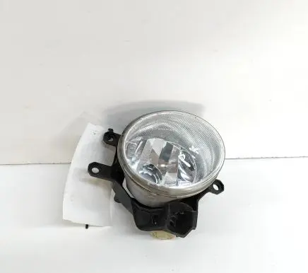 Toyota Hilux (AN120, AN130) Front fog light 812100D110