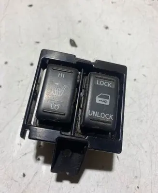 Nissan X-Trail T31 A set of switches 