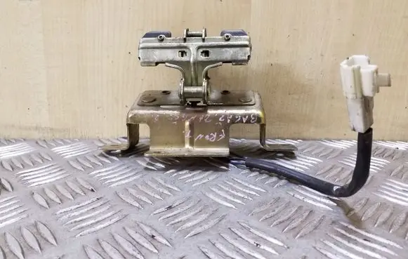 Opel Frontera B Tailgate window lock/catch/latch 