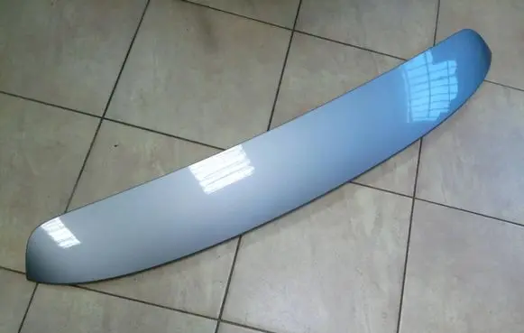Tailgate/trunk spoiler
