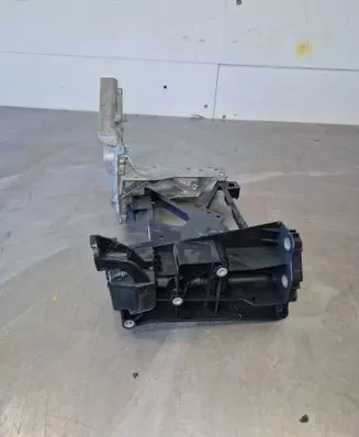Mercedes-Benz GLC C253 Side radiator support slam panel A2536210600 A2536207500