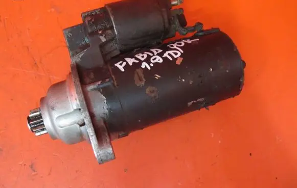 Skoda Fabia Mk1 (6Y) Starter motor 02A911024