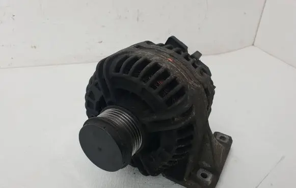 Volvo XC90 Generator/alternator 30658085 0124525060