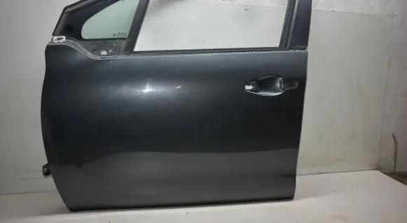 Peugeot 208 I Front door 
