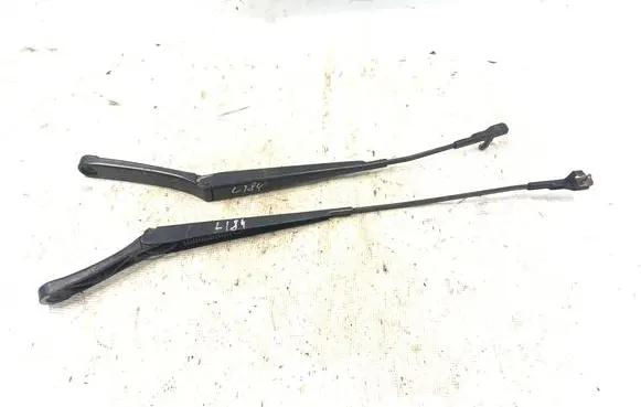 Skoda Octavia Mk2 (1Z) Front wiper blade arm 1Z1955409