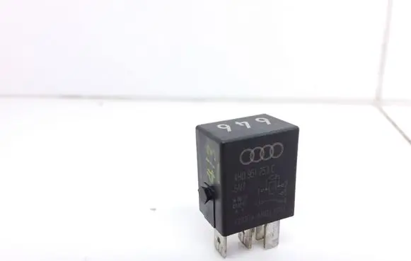 Audi A4 S4 B6 8E 8H Other relay 4H0951253C