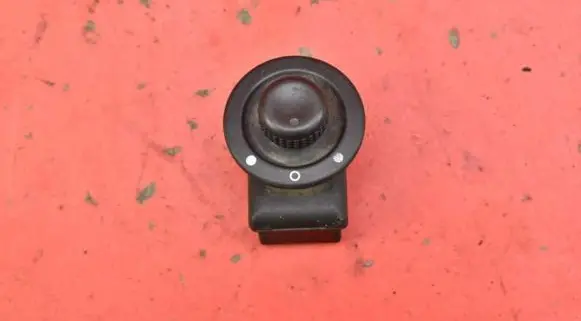 Opel Vivaro Mirror heating switch 8200002442A