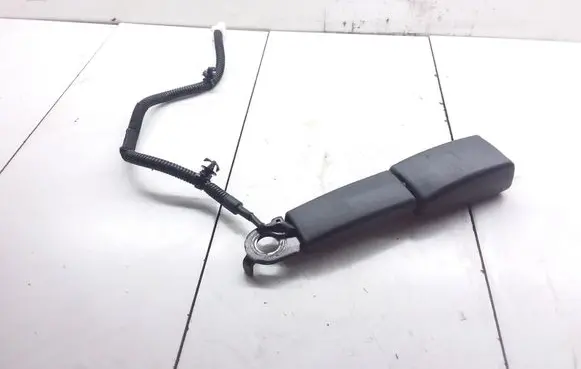 KIA Carens II Front seatbelt buckle 06121213