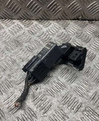 Skoda Octavia Mk2 (1Z) Glow plug pre-heat relay 038907281D 3191929 0522120504