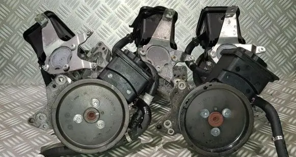 BMW 5 E60 E61 Power steering pump pulley 7693974