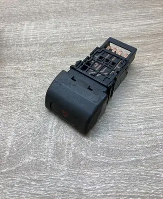 Subaru Forester SF Hazard light switch 06016