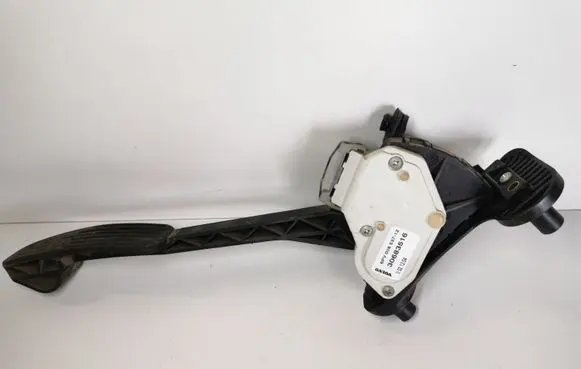 Volvo XC70 Accelerator throttle pedal 30683516 6PV00853712