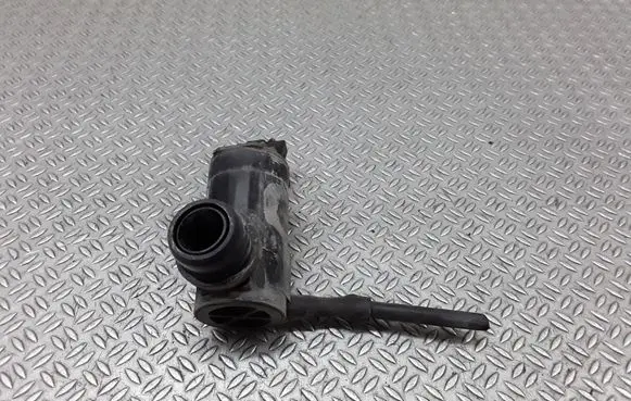 Volkswagen Fox Windscreen/windshield washer pump