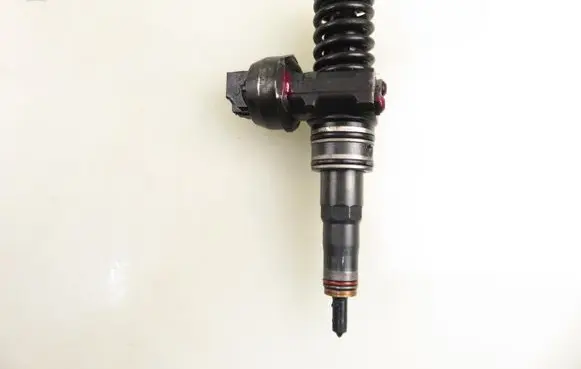 Fuel injector