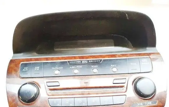 Honda FR-V Radio/CD/DVD/GPS head unit 39100SJDG21