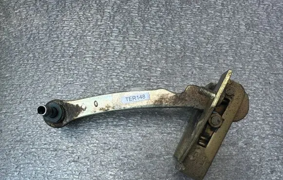 Nissan Terrano Loading door check strap stopper 904700F000
