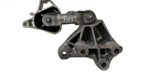 Mercedes-Benz B W246 W242 Engine mounting bracket A2462400000