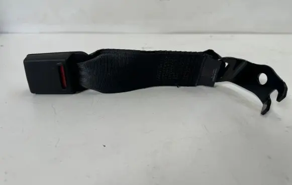 Maserati Levante Middle seatbelt buckle (rear) 670099544