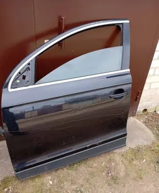 Audi Q7 4L Front door