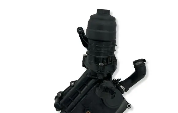 Volvo XC60 Oil filter mounting bracket 30757730
