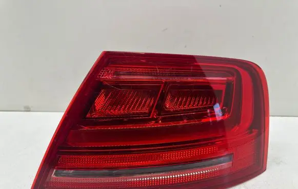 Audi A8 S8 D4 4H Rear/tail lights 4H0945096