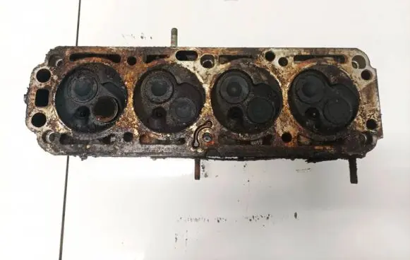 Opel Corsa B Engine head 