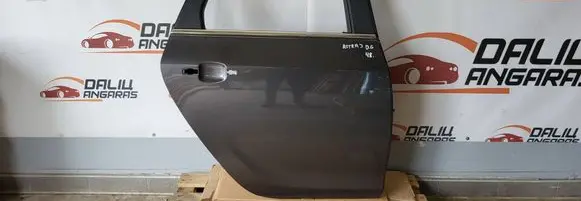 Opel Astra J Rear door