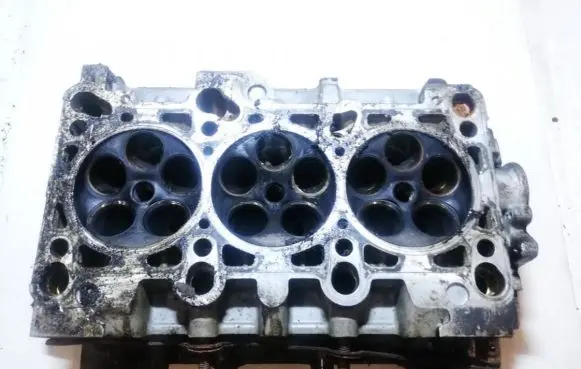 Audi A6 S6 C5 4B Engine head 078103373ah