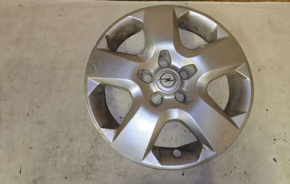 Opel Zafira B R16 wheel hub/cap/trim 13198634
