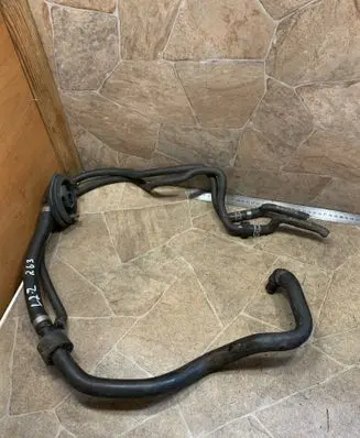 Mercedes-Benz E W211 Engine coolant pipe/hose A2118300196