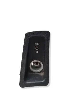 BMW 1 E81 E87 AUX in-socket connector 6930561