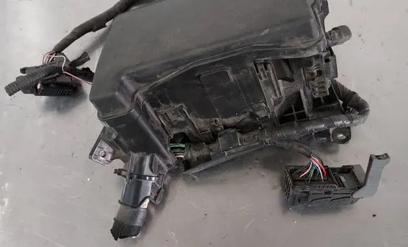 Toyota Prius+ (ZVW40) Fuse box set 7352XA1