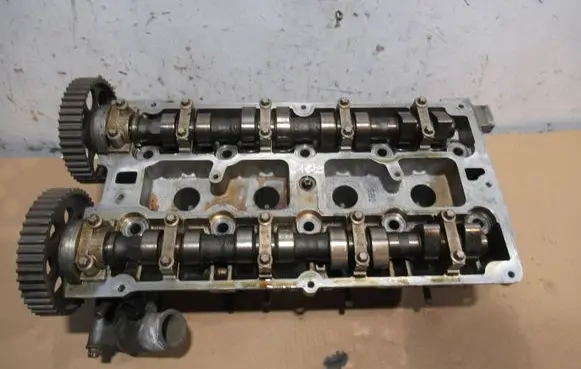Opel Zafira A Engine head 9242094 X18XE