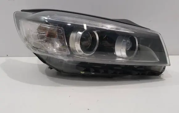 KIA Sorento Headlight/headlamp 92102C5200 R009V200N21 R009U200N21
