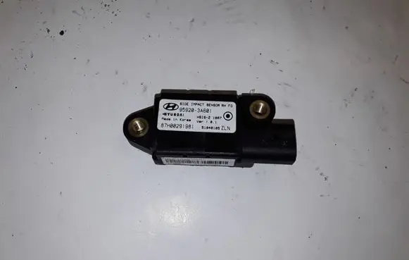Hyundai Trajet Airbag deployment crash/impact sensor 959203A601 87H00291981
