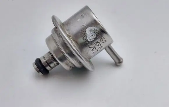 Fiat Siena Fuel pressure regulator