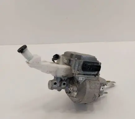 Nissan Leaf II (ZE1) Clutch master cylinder EAC103504A